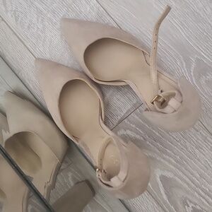 Mint condition Aldo Heels